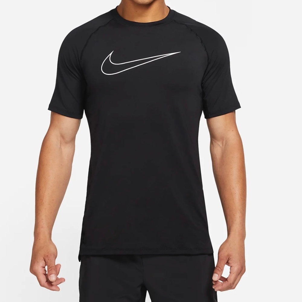 NIKE PRO TRAINING DRY FIT MEN- NWT